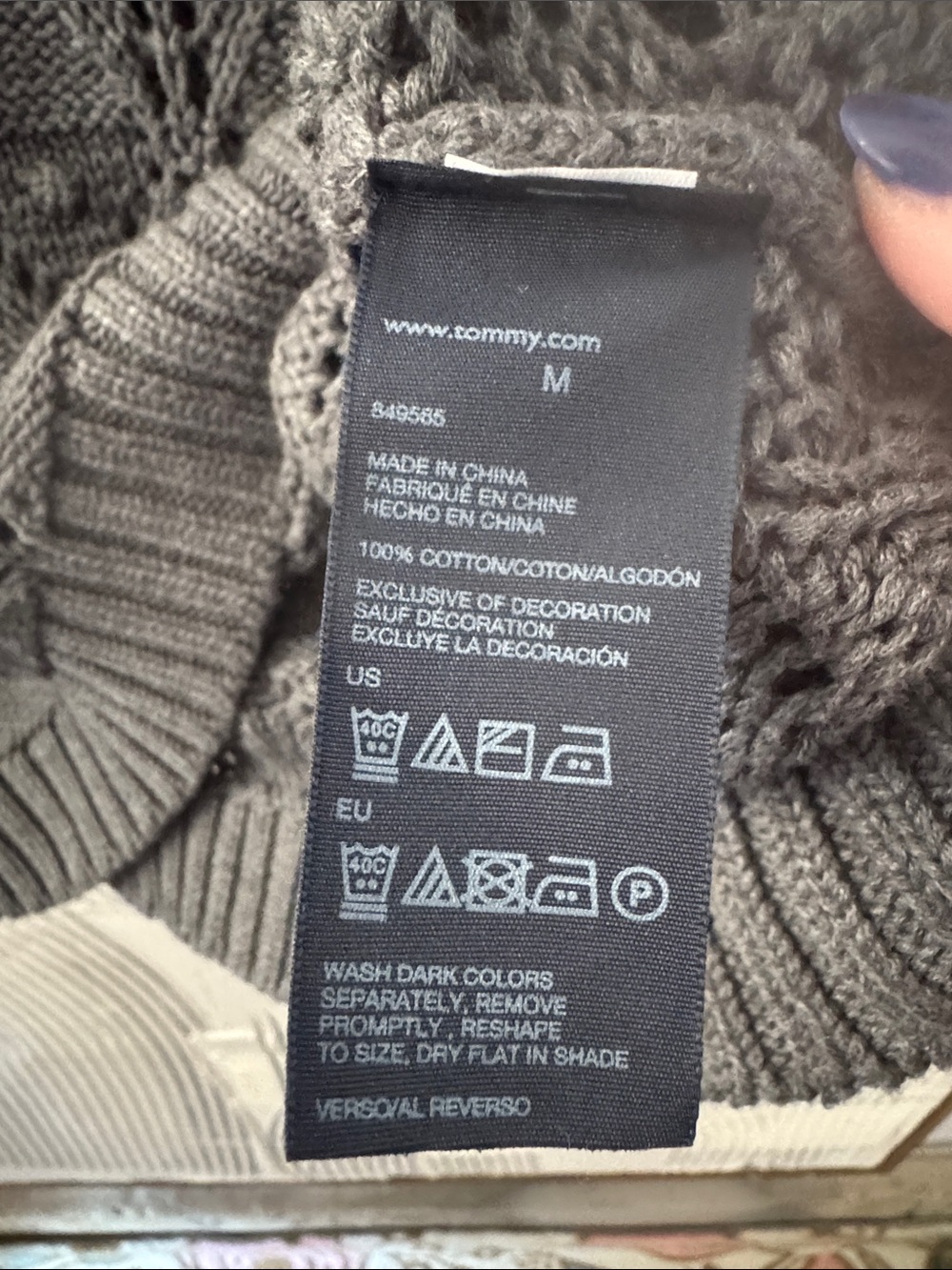 Tommy Hilfiger Grey Knit Sweater Size M Diamond Pattern Pullover N0421 - Picture 3 of 6